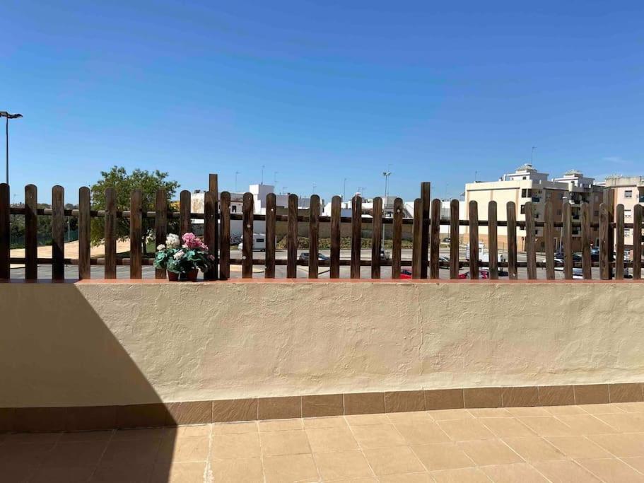 Atico Santa Lucia Terraza Y Parking Gratuitos Apartment Alcala de Guadaira Exterior photo